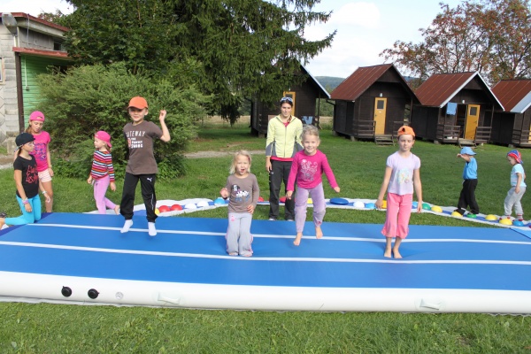 Sportovní tábor s nafukovací trampolínou pro děti 4 - 10 let